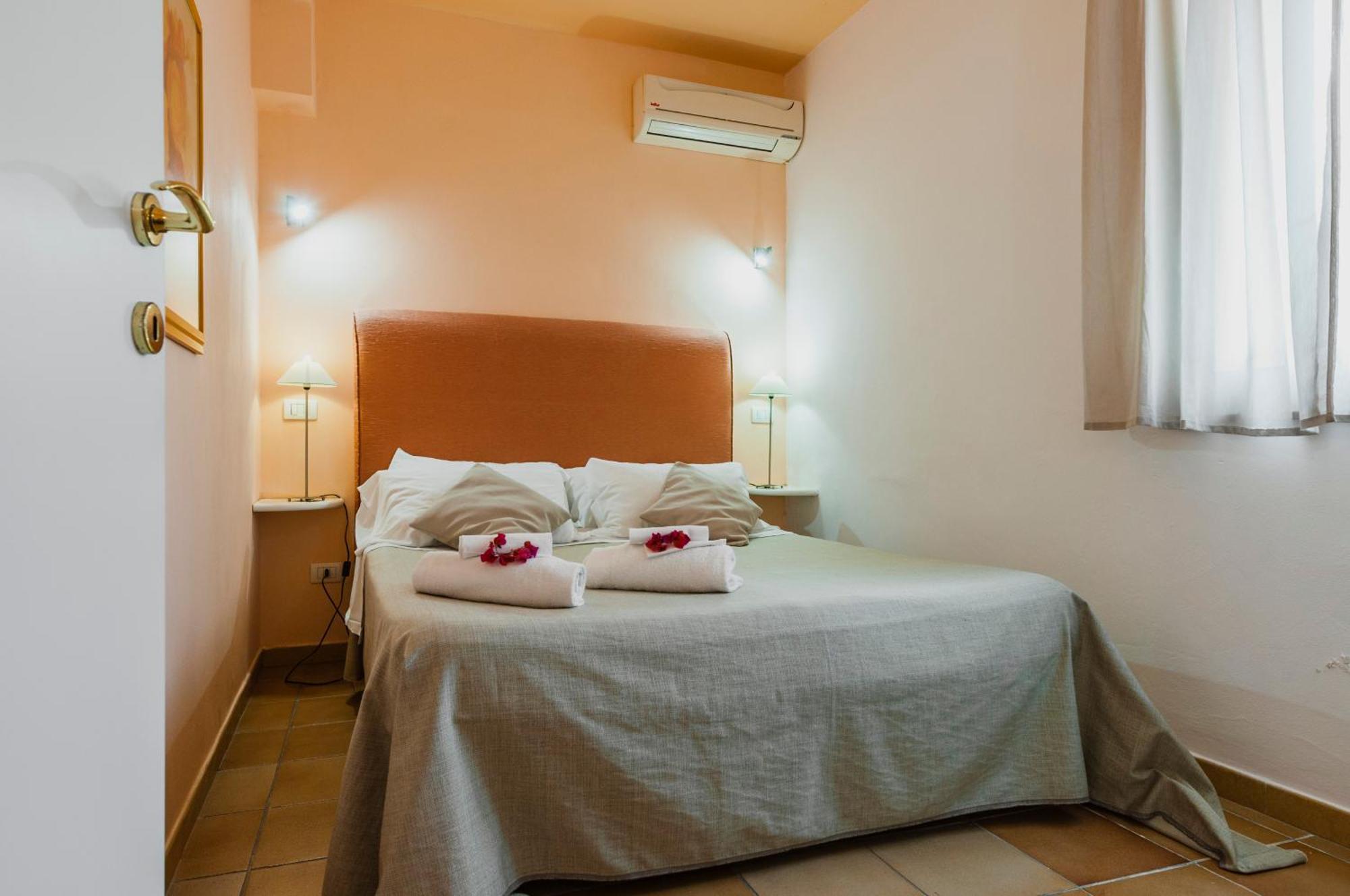 One-Bedroom Standard Apartment